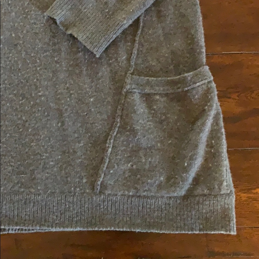 Bloomingdale’s Aqua Cashmere Sweater - Picture 5 of 8
